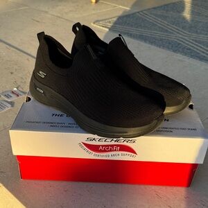 Skechers Women's Black Slip-On Sneakers